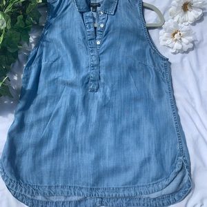 Light Blue Jean look sleeveless shirt,💙🤍